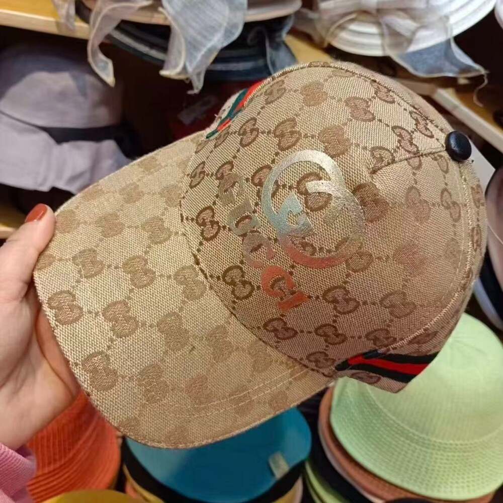 Gucci GG Canvas Baseball Cap with Gold Logo - Picture 2 of 3